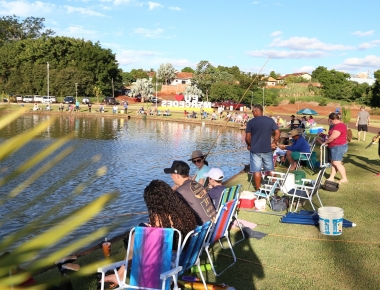 Pescando no Lago une diversão, solidariedade e boa pesca